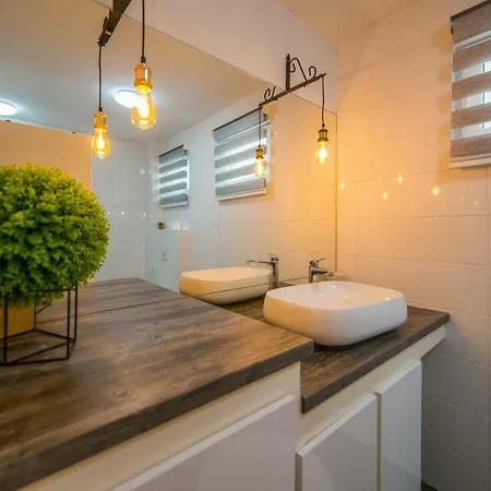 Villa Holiday Peaceful Oasis *